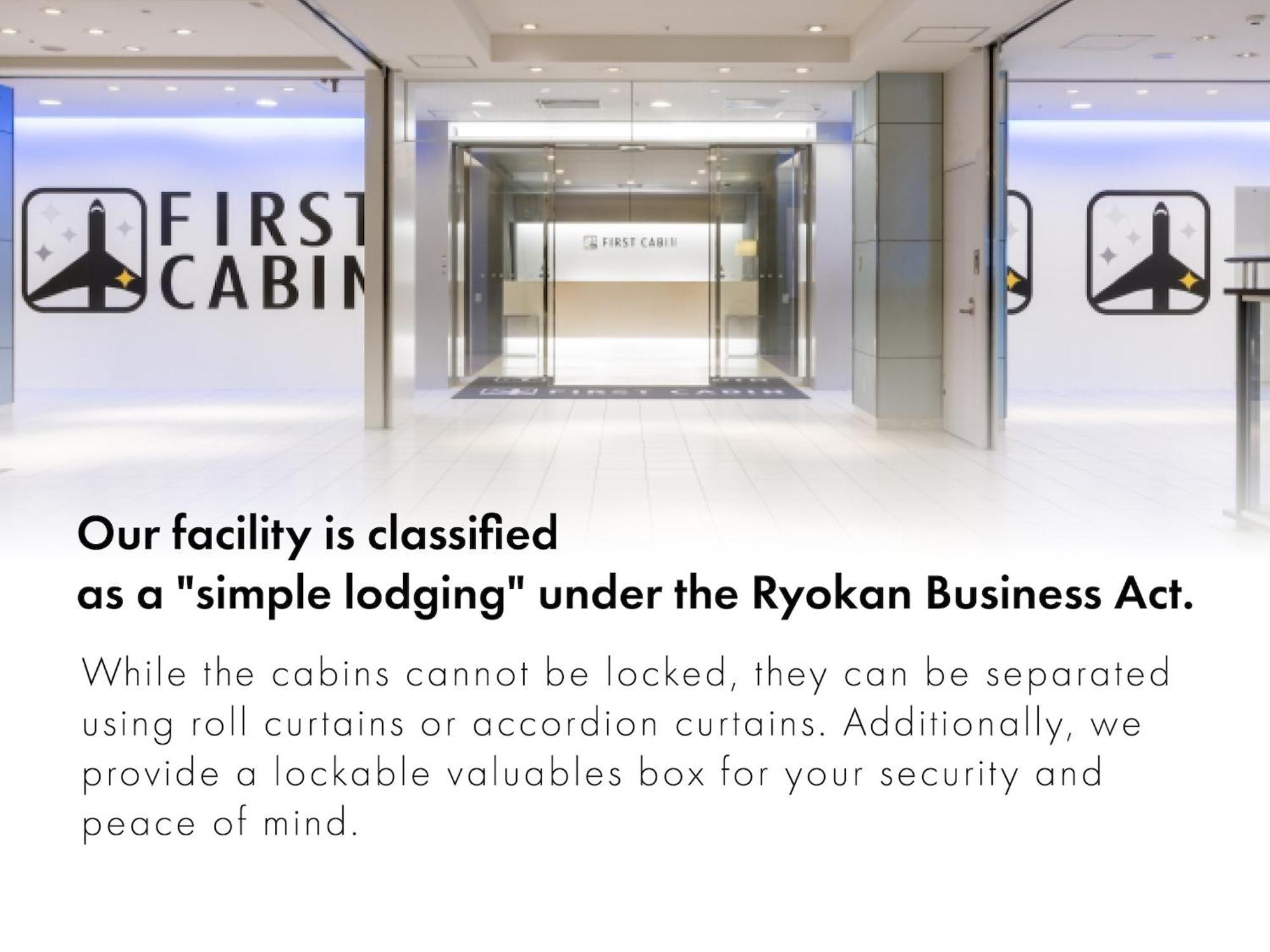 First Cabin Hakata Fukuoka  Luaran gambar